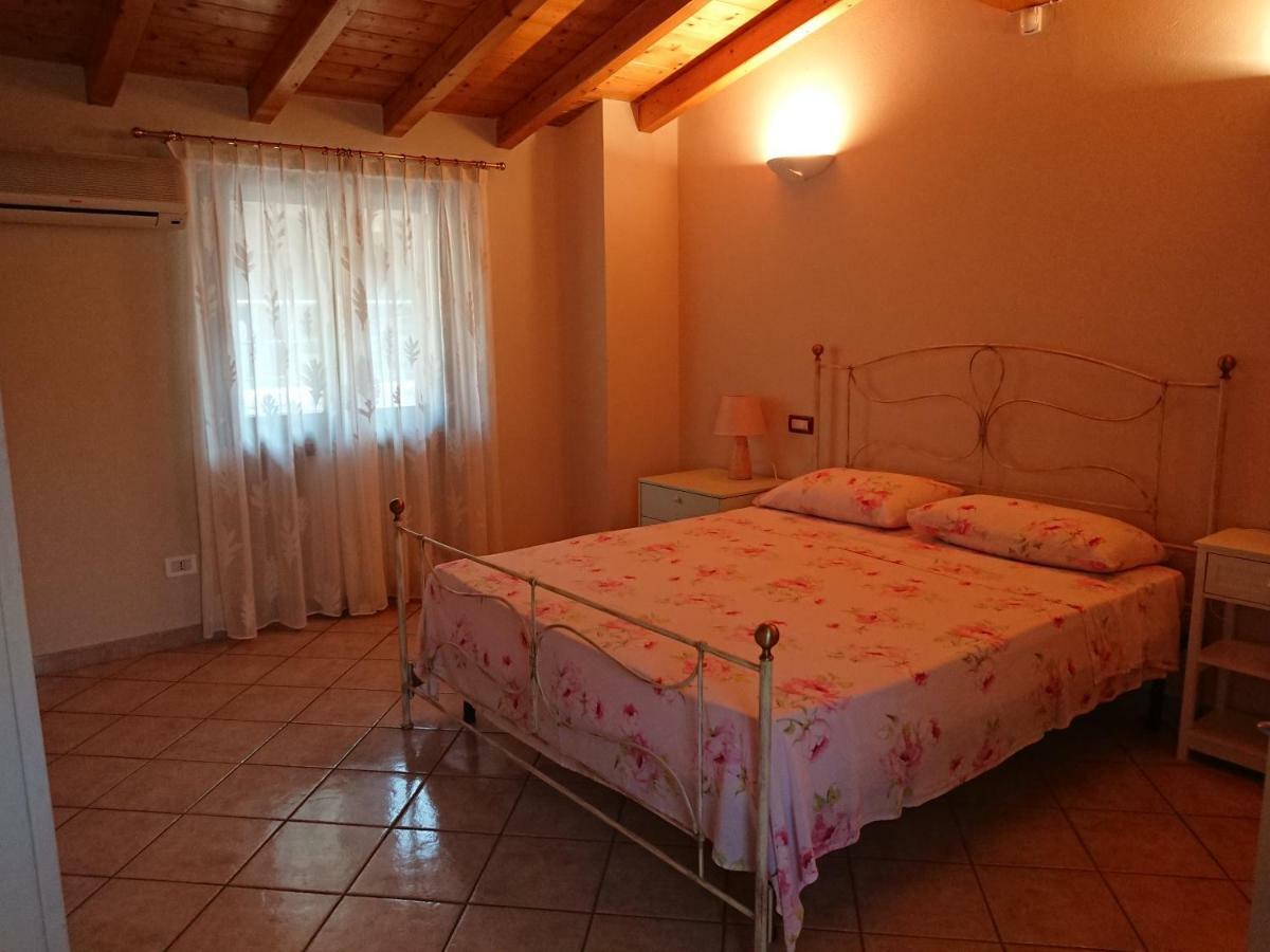 Ferienwohnung Il Carpino Bianco Bilocale Puegnago sul Garda Exterior foto