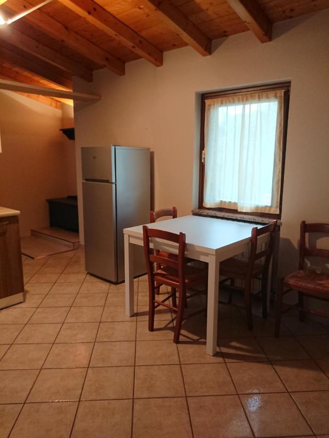 Ferienwohnung Il Carpino Bianco Bilocale Puegnago sul Garda Exterior foto